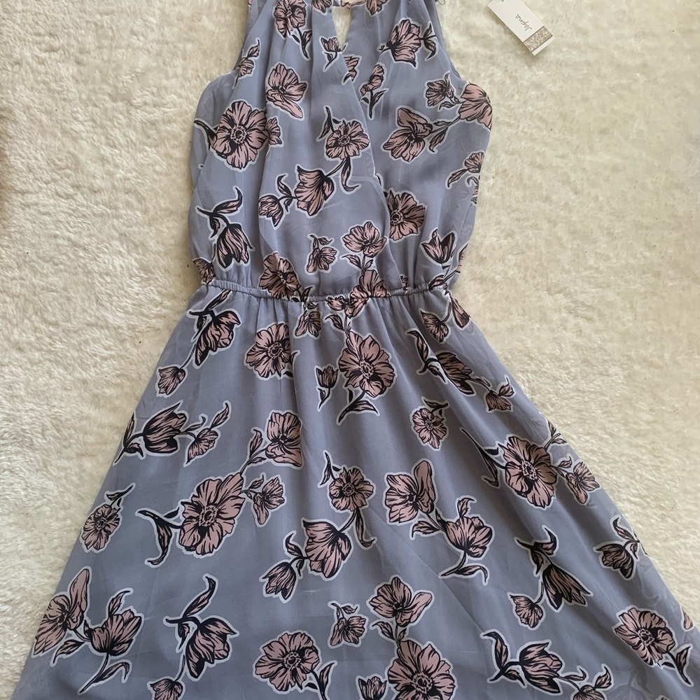 Cute floral dress! Perfect for summer and spring!